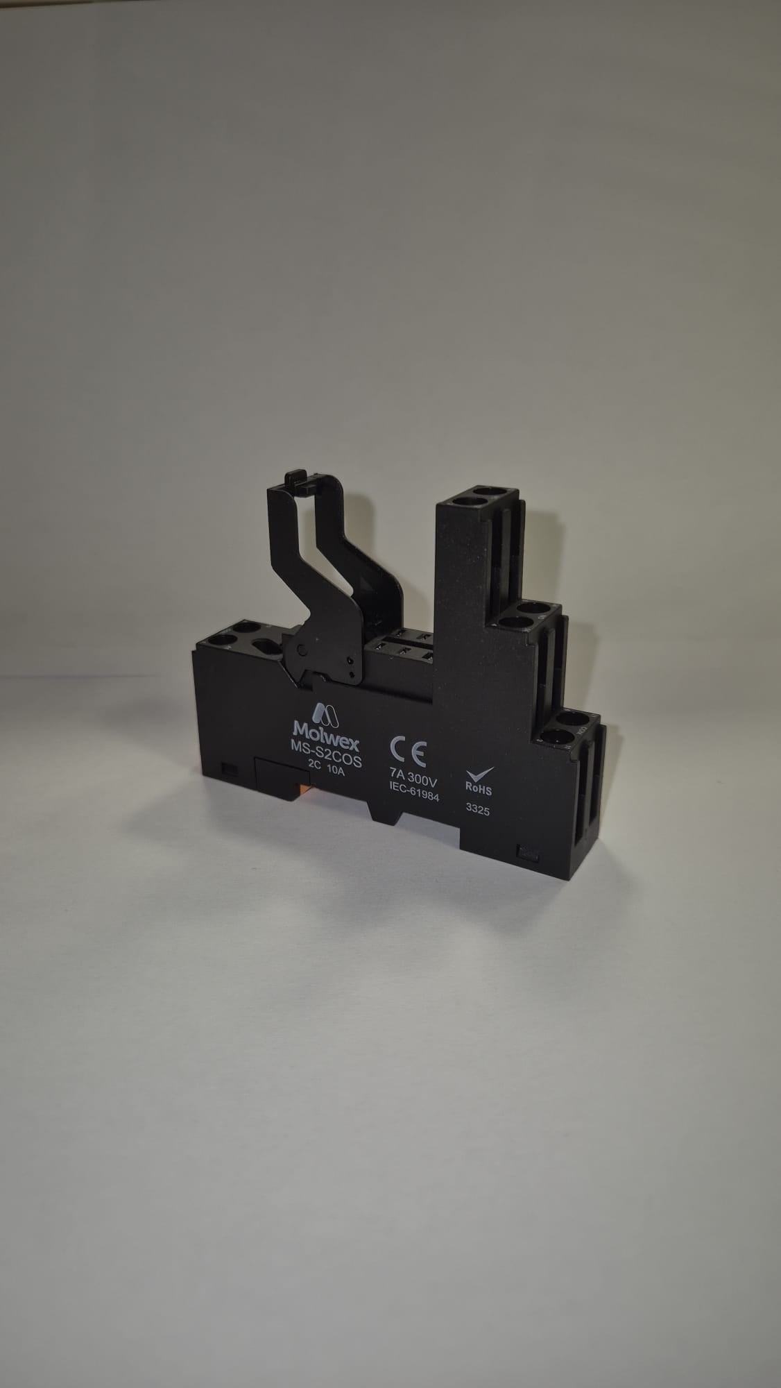 060 110 Tek Kontak Röle Soketi